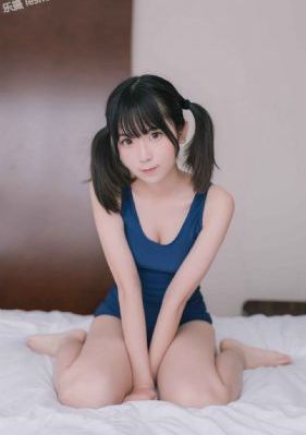 挣扎的亚当君
